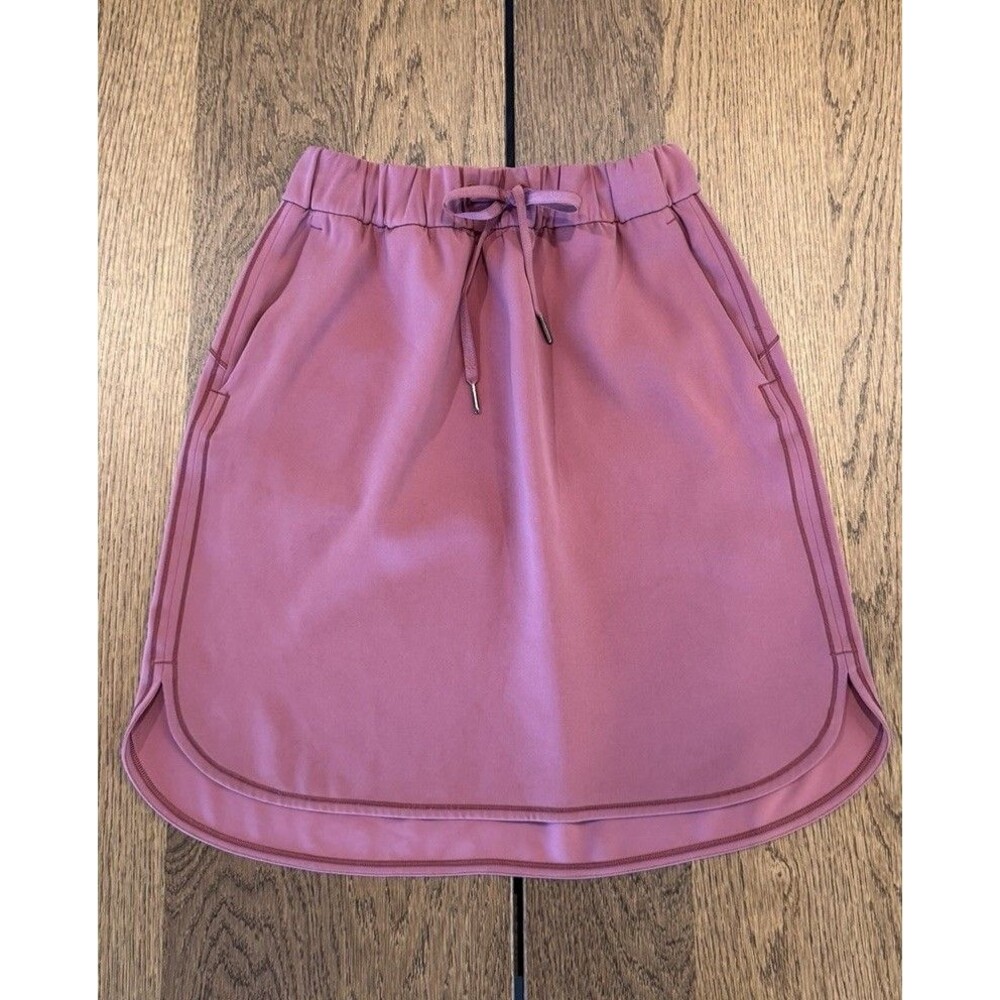 Lululemon On The Fly Skirt Women’s Sz 8 Misty Merlot Elastic Tie Waist Pockets